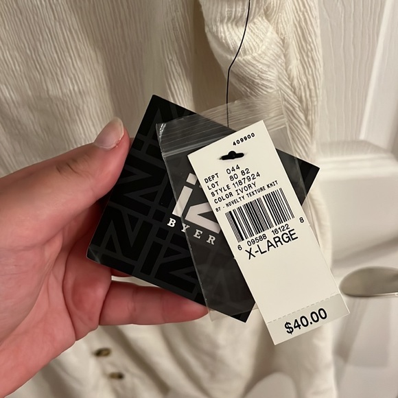 iZ Byer White Button Dress with White Lining - Picture 4 of 5